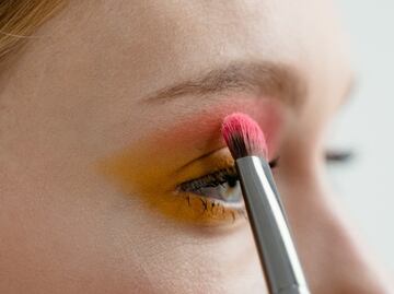 Consejos de expertos para proteger tus ojos al usar maquillaje