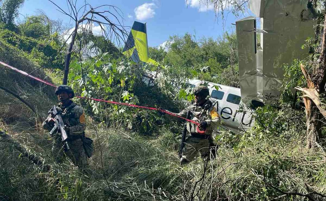 Cae aeronave en Pesquería, Nuevo León; reportan al menos tres personas lesionadas.
Foto: Especial.