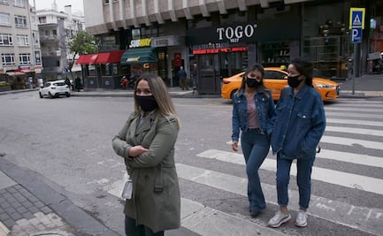 Gotas de estornudos van más lejos de los 1.5 metros