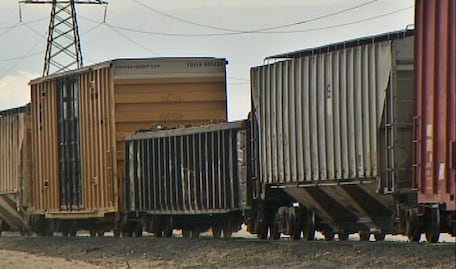 Hallan séptimo cuerpo en caso de migrantes muertos en tren de Texas; la víctima es un mexicano e investigan trata de personas