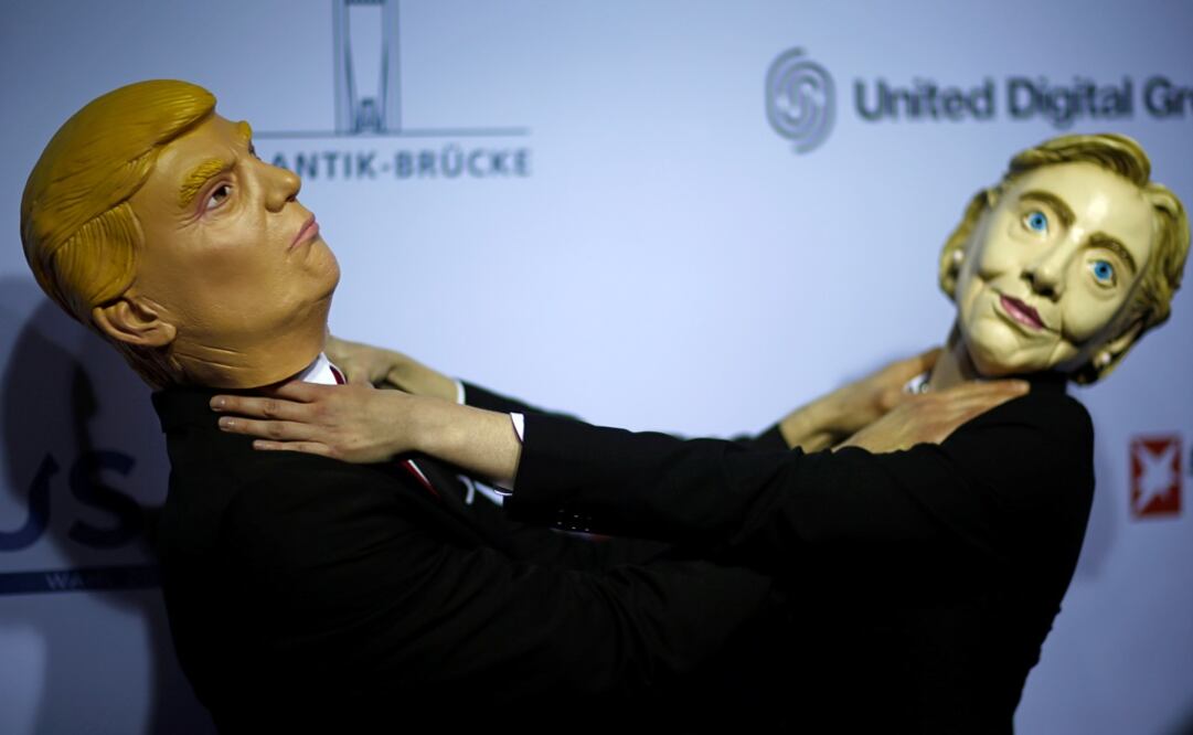 Tras casi dos años de amargura y rencor, Estados Unidos elegirá a su 45to presidente el martes, convirtiendo a Hillary Clinton en la primera comandante en jefe del país o encumbrando al multimillonario empresario Donald Trump, cuya volátil campaña ha puesto patas arriba la política estadounidense. (Foto: EFE) 