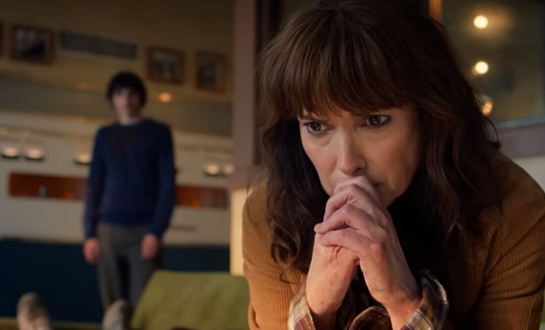 Winona Ryder en la quinta temporada de "Stranger Things".
Foto: YouTube, vía Netflix Latinoamérica