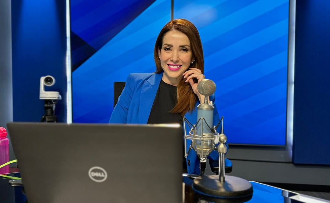 Azucena Uresti inició este 5 de febrero su programa matutino Azucena por Fórmula. Foto: X @azucenau
