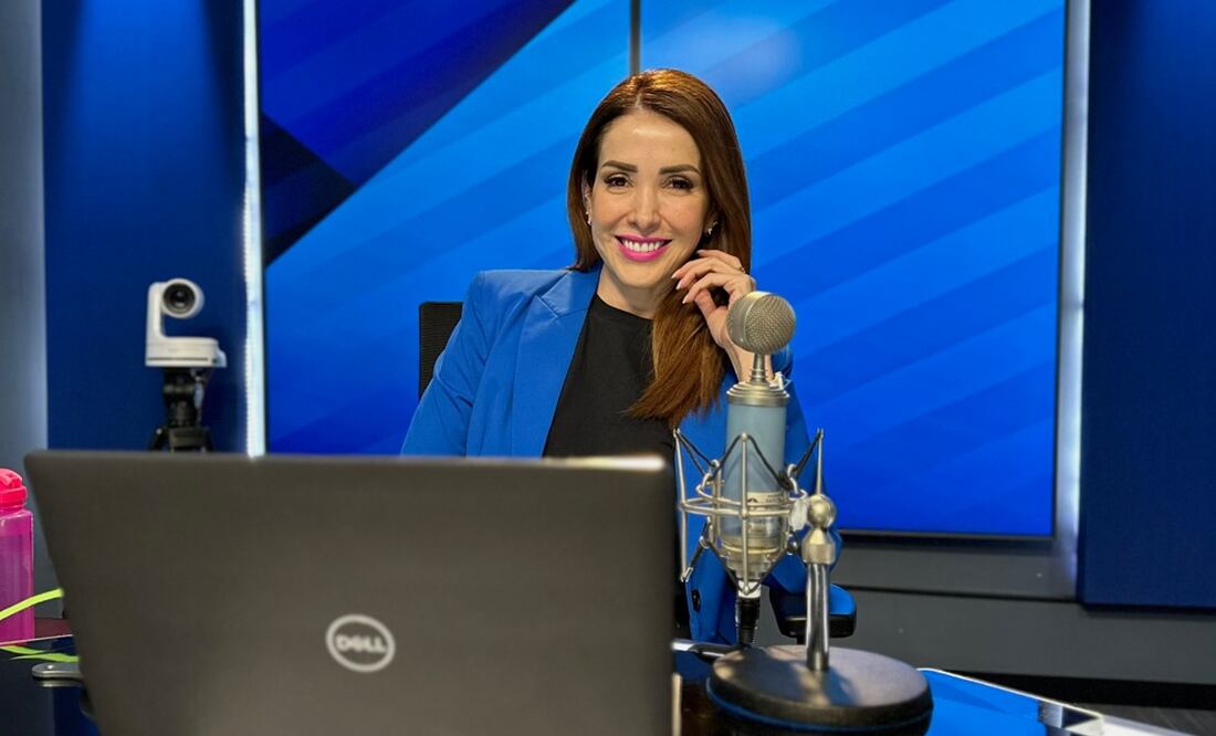 Azucena Uresti inició este 5 de febrero su programa matutino Azucena por Fórmula. Foto: X @azucenau