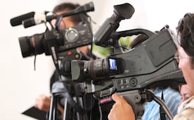 CNDH llama a fortalecer libertad de expresión y derecho de audiencias; pide garantizar integridad de periodistas