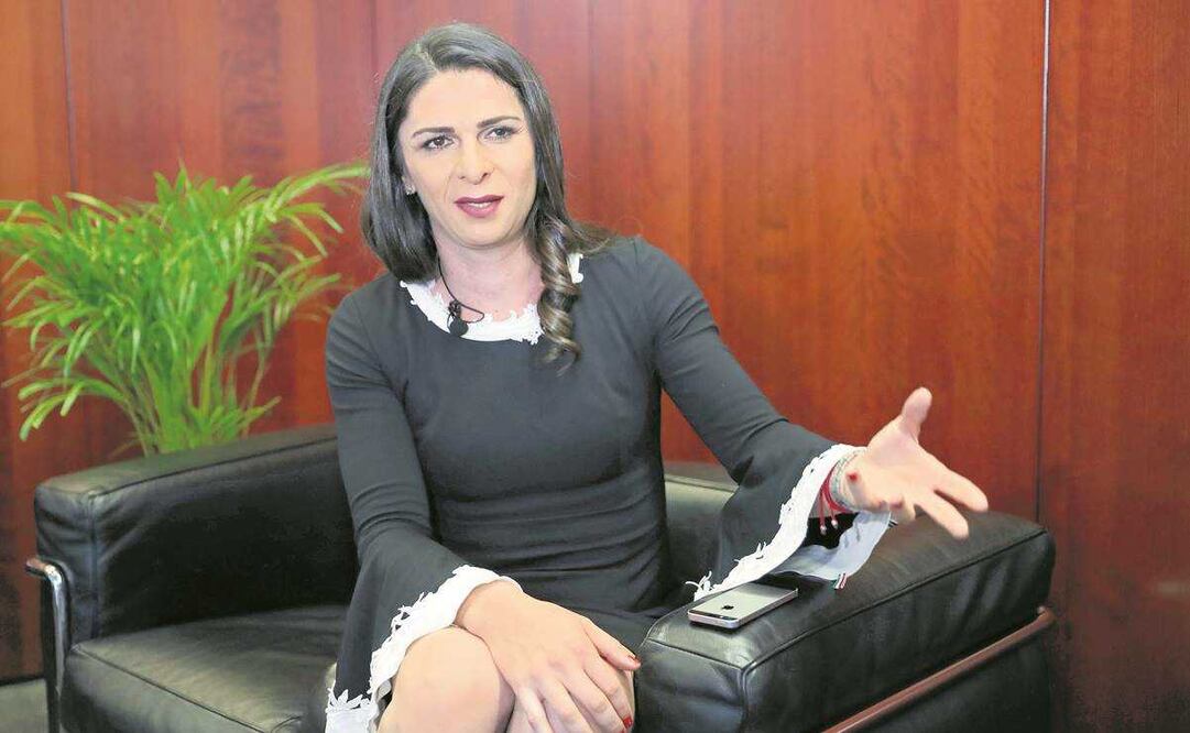 Critican a Ana Guevara por no leer bien un discurso