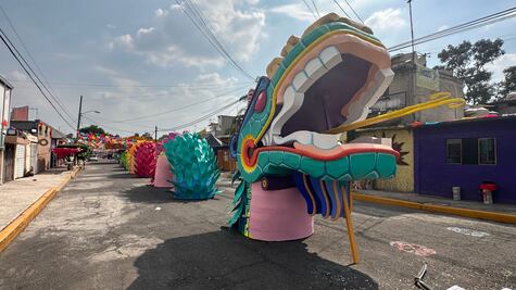 Día de Muertos: Emerge del asfalto el Quetzalcóatl monumental creado por vecinos de Tláhuac