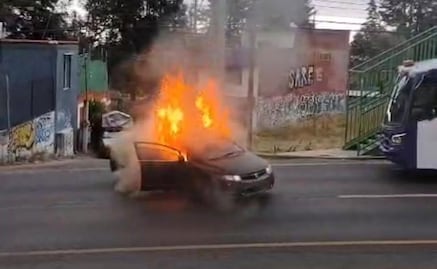 Reportan incendio de un vehículo en la carretera México-Cuernavaca; hecho está relacionado a agresión armada pasada