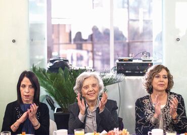 Poniatowska pide apoyo para directora de Ciencias