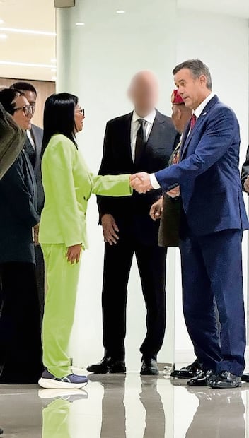 Delcy Rodríguez se reunió con el director de la CIA en Caracas, según medios de EE.UU. EFE:CIA