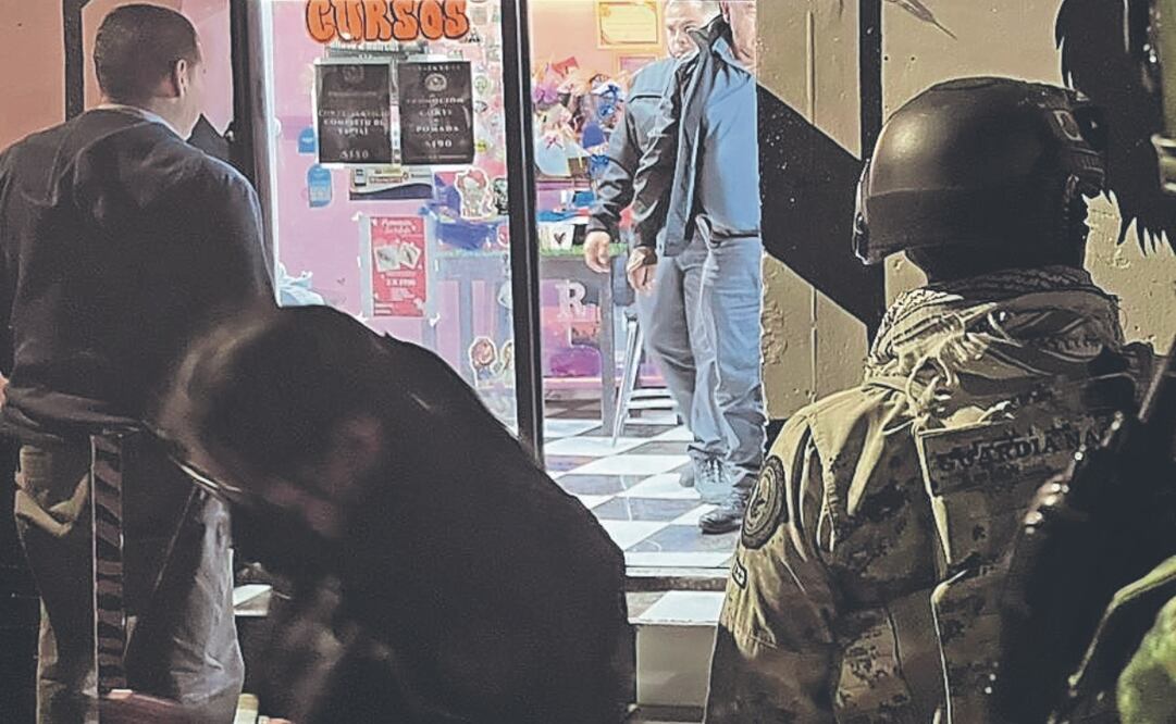 La fiscalía analiza seis videos, dos de los cuales involucran a los dos funcionarios cesados. Foto Especial