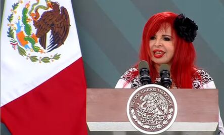 En 2024 “vendrá una mujer sabia, que gobernará la patria”, afirma Layda Sansores