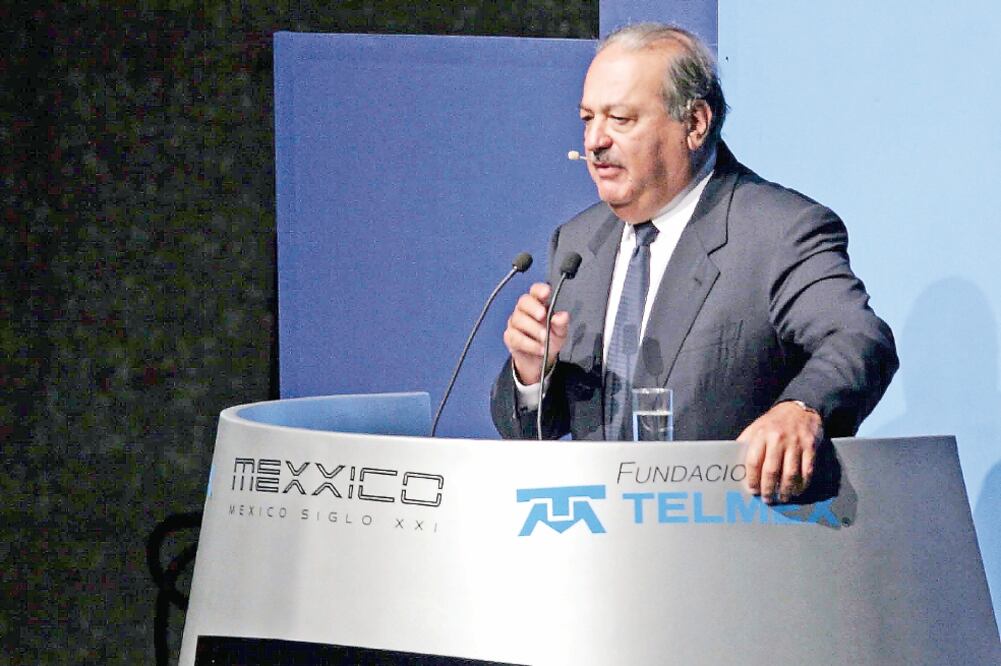 La empresa de Carlos Slim tiene hasta el 23 de diciembre para hacer pública la oferta para los operadores interesados en usar su infraestructura (ARCHIVO EL UNIVERSAL)
