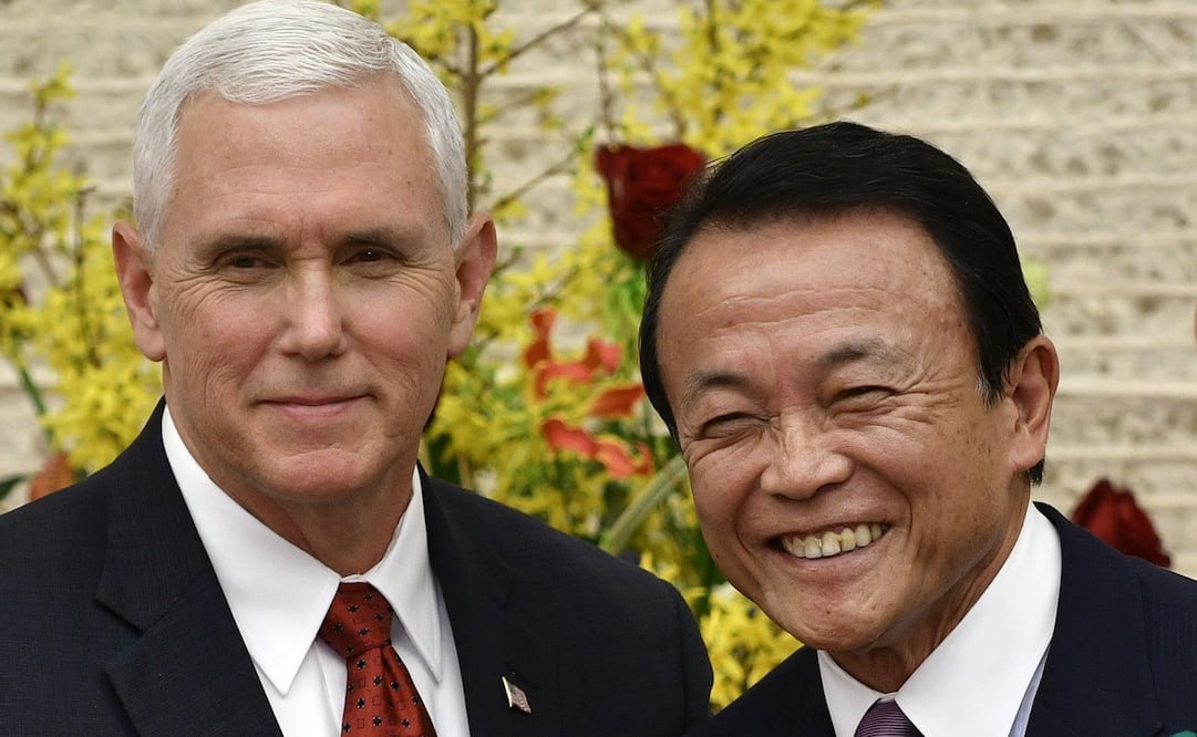 El vice primer ministro y ministro de Finanzas nipón, Taro Aso , y el vicepresidente de los Estados Unidos, Mike Pence (Foto: EFE)