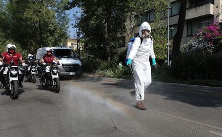 Sanitizan calles y avenidas principales en la Miguel Hidalgo