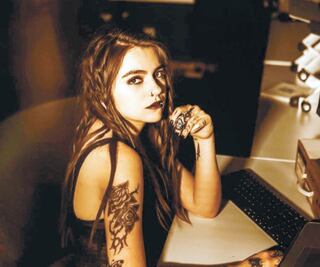 Sofía Castro quiere hacer llorar y enfurecer a su público