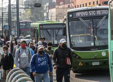 "Hice el doble de tiempo”, dicen usuarios de transporte emergente en Línea 12 del Metro CDMX