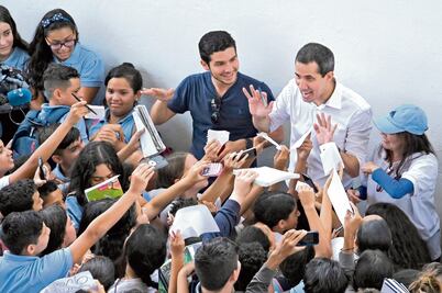 Denuncian el arresto de líder del Congreso