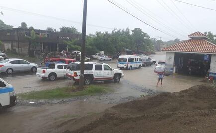Suspenden clases en costa de Michoacán por paso de “Narda”