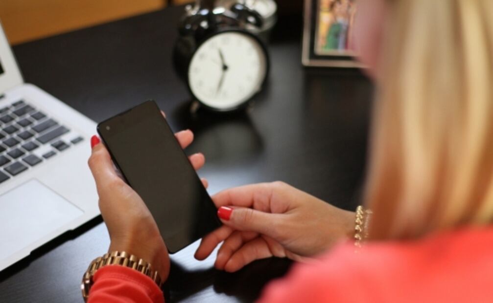 Brecha digital de género limita acceso de mujeres al mundo digital