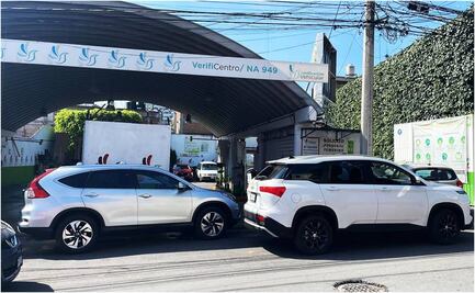 Molestia y largas filas: No hay sistema en verificentros del Edomex