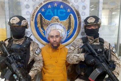 Detienen a dos por homicidio en pleno mitin de candidata en Moroleón