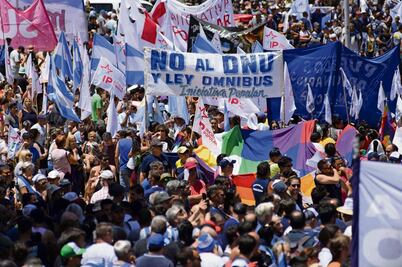 Congreso de Argentina discute este miércoles la 'ley ómnibus', impulsada por Javier Milei