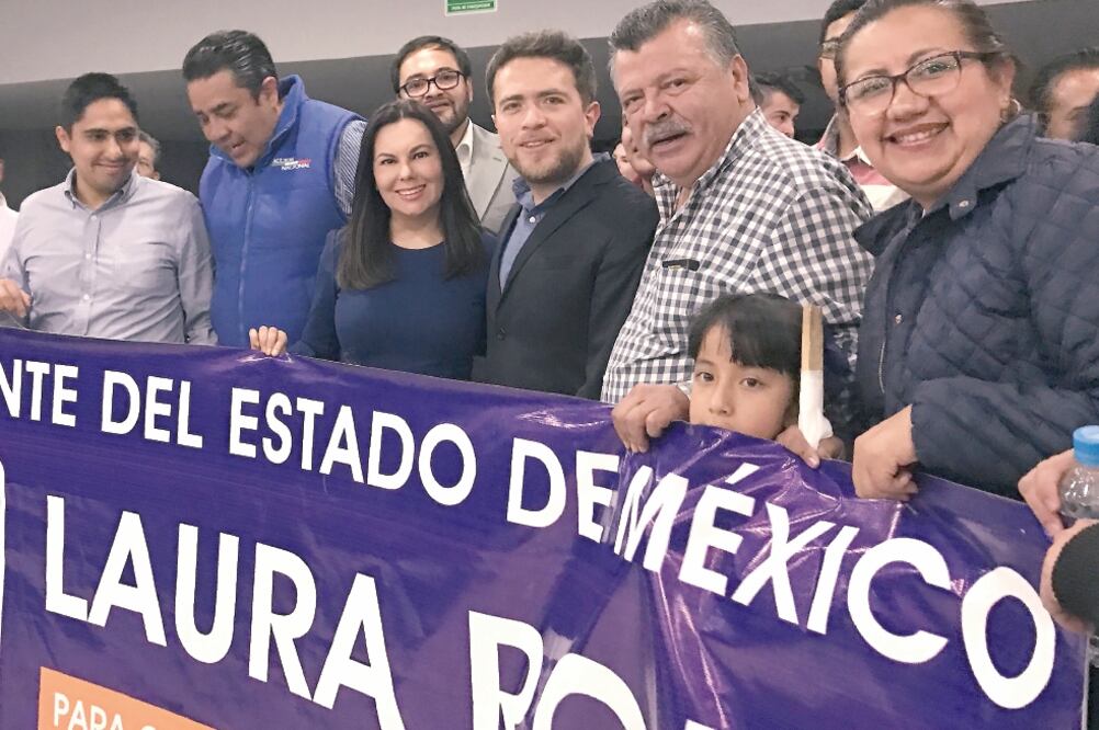 La senadora del PAN dijo que “no es Laura Rojas la que se registra” sino es el equipo del grupo conocido como "Los Bravo-Boys" que tiene representación en 70 municipios, la Cámara de Diputados, local y federal, y el Senado. (REBECA JIMÉNEZ. EL UNIVERSAL)