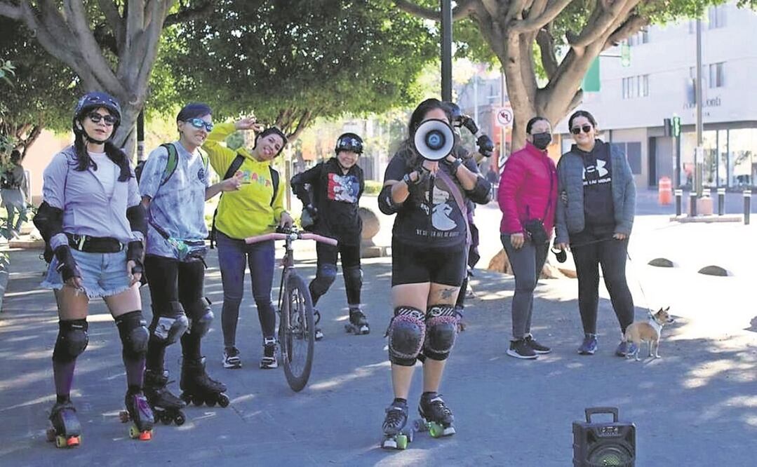 Desde las 8:00 horas, las activistas realizaron su protesta. Foto: ESPECIAL