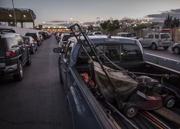 Por Covid-19, México sugiere prolongar otro mes cierre de frontera con EU