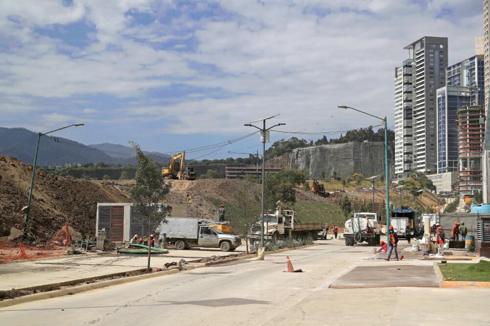 El espacio de 28 hectáreas que se ubica en la delegación Cuajimalpa, que contará con lago, skatepark, jardines, área gastronómica, trotapista y ciclopista. (FOTOS: ALEJANDRO ACOSTA. EL UNIVERSAL)