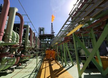 Disminuye déficit en enero por ingresos petroleros