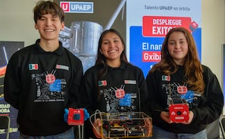 Estudiantes poblanos crean satélite; "Gxiba-1" vigilará al Popocatépetl desde el espacio