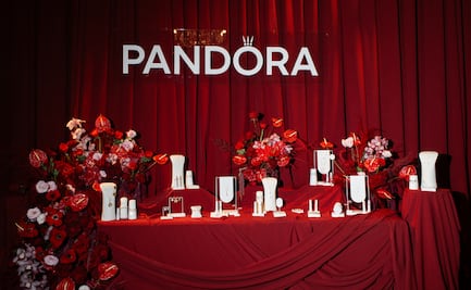 Pandora lanza su colección Holiday 2025