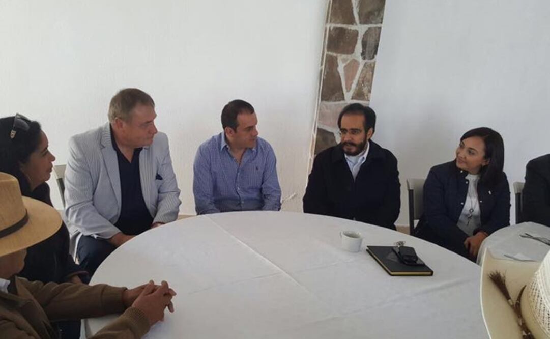 El alcalde Cuauhtémoc Blanco se reunió con el perredista René Bejarano (Foto: Tomada de Facebook)