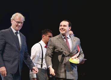 Amieva Gálvez reconoce labor de jóvenes en sismos