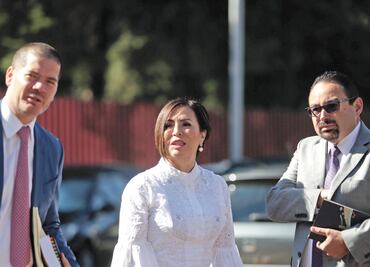 Juez admite amparo de Robles contra proceso penal