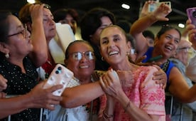 Sheinbaum afirma que hay recuperación de la dignidad y orgullo de ser mexicano con la 4T; paso del 58% al 90%, según encuesta