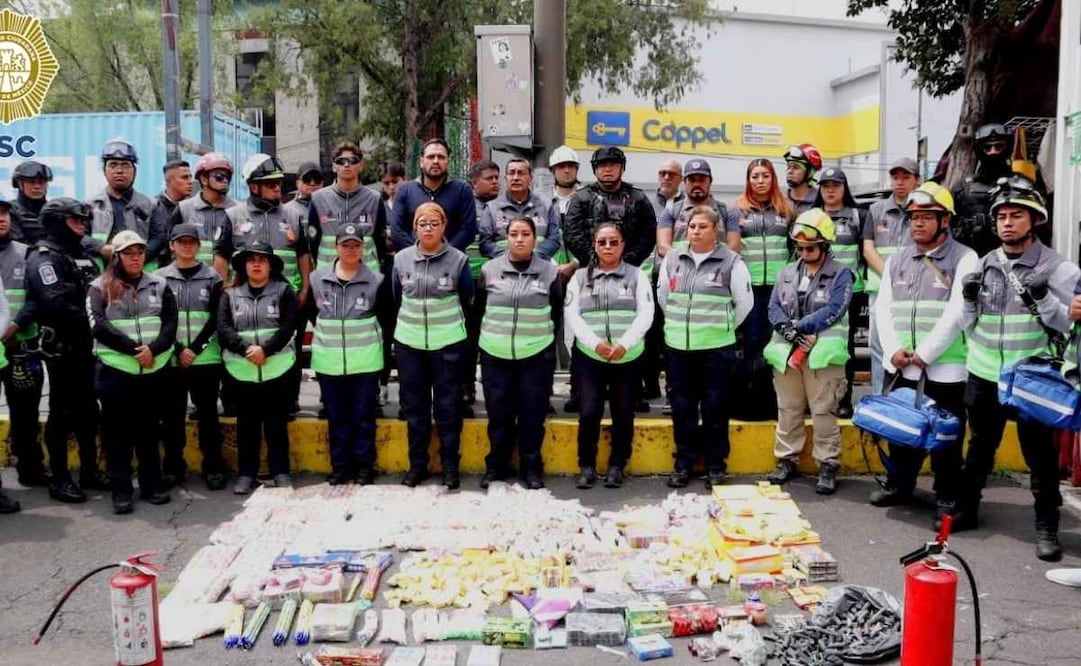 Elementos de seguridad decomisaron 120 kilos de pirotecnia en La Merced. 15/09/2026. | Foto: Cortesía de la SSC.