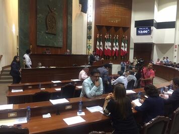 Regresan diputados que pidieron licencia a Congreso de Sinaloa