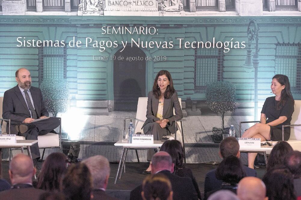 Durante el seminario Sistemas de pagos y nuevas tecnologías se destacaron los avances de China, India y Filipinas, donde la aceptación de medios digitales de pago ha permitido la reducción del uso del efectivo. Foto/ALEJANDRO MELÉNDEZ. NOTIMEX
