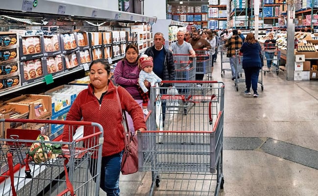 Aumento de precios y situación económica, lo que más preocupa a consumidores al rumbo a 2026, revela informe