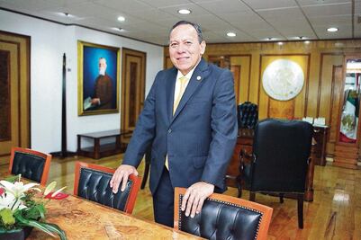 Conservadurismo quiere destruir al frente: PRD