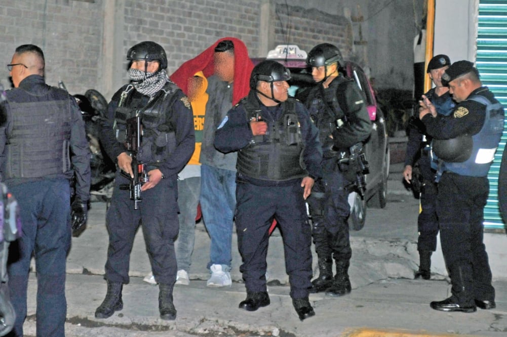 De acuerdo con autoridades, los jóvenes de 23 y 25 años que estaban recluidos en una vivienda en Milpa Alta reciben atención especializada. Foto/LUIS CARBAYO. CUARTOSCURO