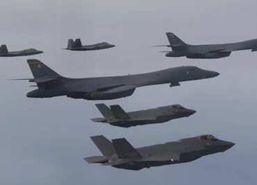 Bombardero B-1 sobrevuela el Caribe, según plataformas de seguimiento de vuelos; Trump dice que es "falso"