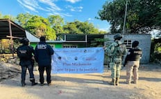 Tras captura de "El Botox", realizan cateos en 21 inmuebles en localidad de Cenobio Moreno, Michoacán; aseguran droga, armas y radios