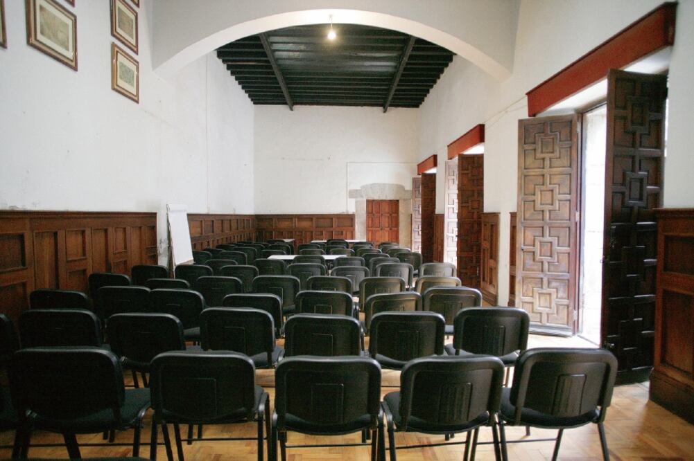 El plantel cuenta con aulas equipadas, oficinas, baños, jardineras, espacio para un laboratorio y hasta una cocina antigua (IVÁN STEPHENS. EL UNIVERSAL)