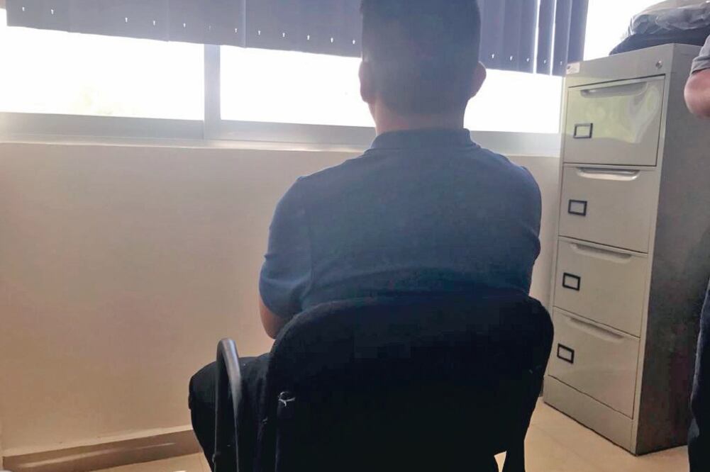 Intimidación. El hondureño Óscar “N” relató que los secuestradores los amagaban con matarlos y vender sus órganos si no conseguían que pagaran el rescate. Foto: FREDY MARTÍN. EL UNIVERSAL