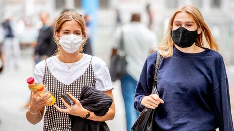 Covid-19: cuál es la mejor forma de reforzar tu inmunidad, ¿con una infección natural o a través de las vacunas?