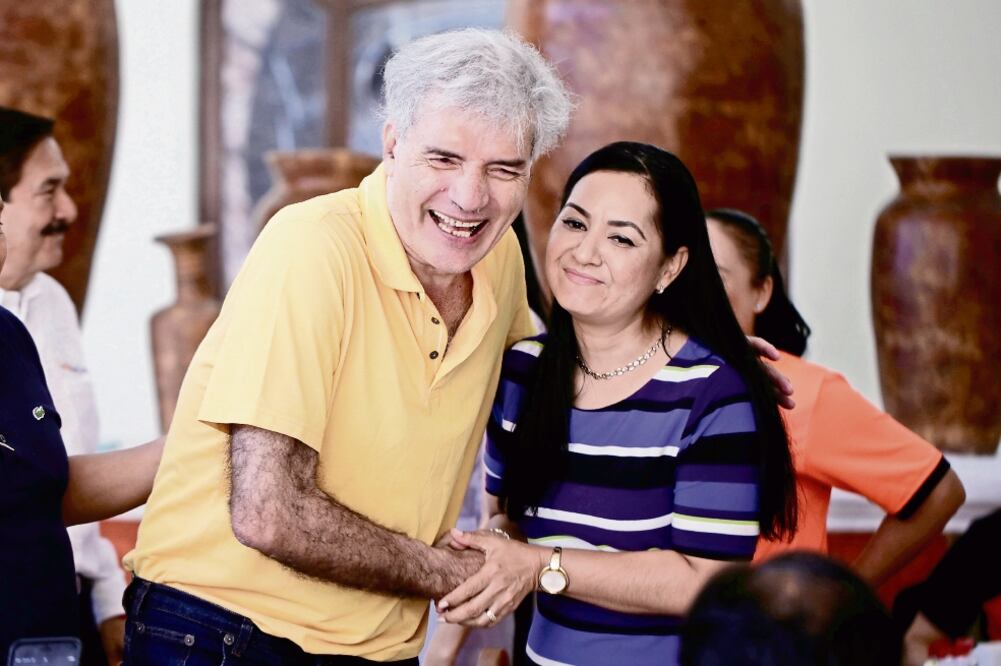 El ex líder de las autodefensas en Michoacán, José Manuel Mireles, quien salió ayer del Centro de Readaptación Social número 4, ubicado en El Rincón, indica que su único objetivo en este momento es atenderse médicamente. (ALAN ORTEGA. REUTERS)